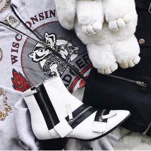 ❌SOLD❌ Jeffrey Campbell Zipper Booties